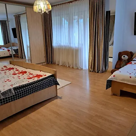 Casa Din Livada Villa